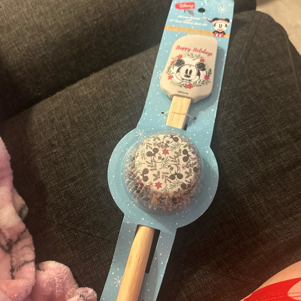 Disney Mickey baking set spatula and cupcake liners
